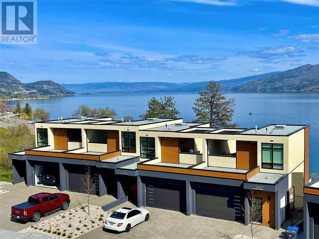 5983 Princess St, House attached with 3 bedrooms, 2 bathrooms and 4 parking in Peachland BC | Image 1
