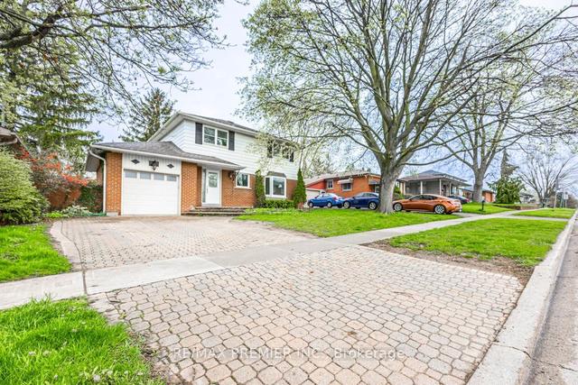 118 Crawforth St, House detached with 4 bedrooms, 3 bathrooms and 3 parking in Whitby ON | Image 12