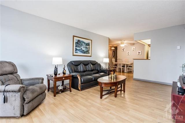 405 - 158 Mcarthur Avenue, Condo with 2 bedrooms, 1 bathrooms and 1 parking in Ottawa ON | Image 8