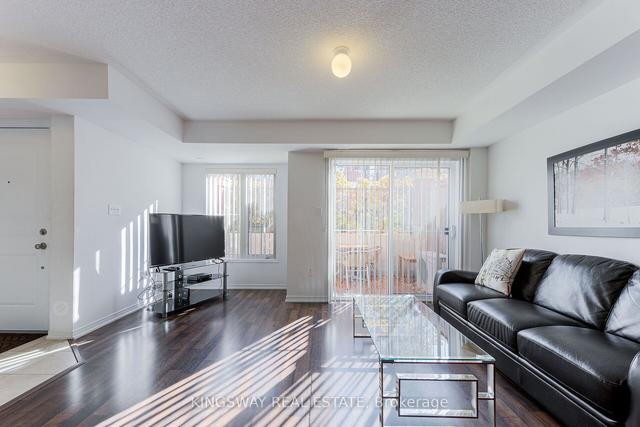 22 - 2492 Post Rd, Townhouse with 2 bedrooms, 2 bathrooms and 1 parking in Oakville ON | Image 4