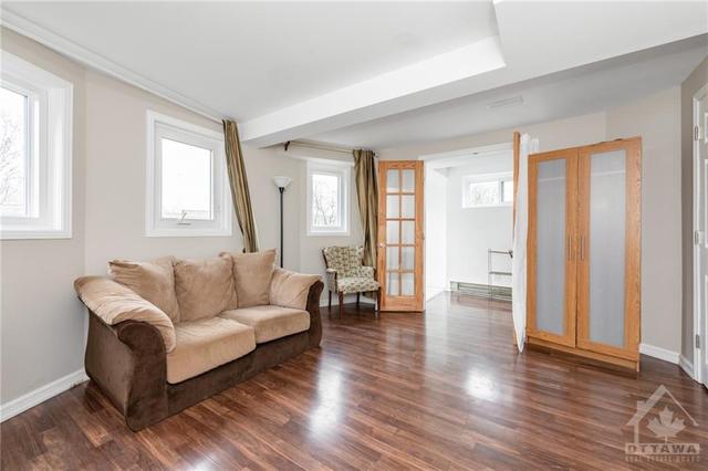 86 Rowe Dr, House detached with 5 bedrooms, 4 bathrooms and 3 parking in Ottawa ON | Image 21