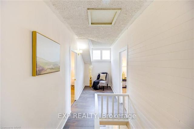 135 Queen St E, House detached with 5 bedrooms, 3 bathrooms and 3 parking in Cambridge ON | Image 11