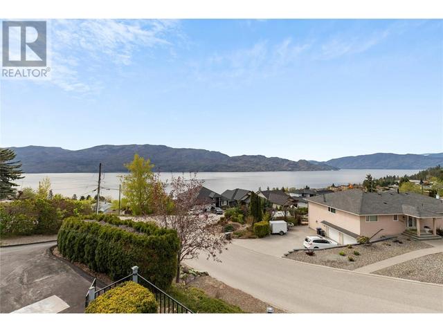 5202 Sutherland Rd, House detached with 4 bedrooms, 3 bathrooms and 5 parking in Peachland BC | Image 22