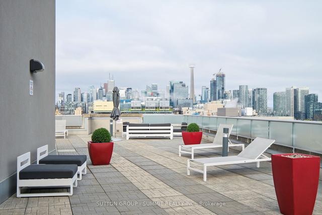 1026 - 1 Shaw St, Condo with 2 bedrooms, 2 bathrooms and 1 parking in Toronto ON | Image 25