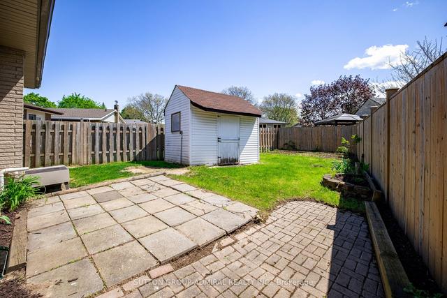 60 Pearce Ave, House detached with 3 bedrooms, 2 bathrooms and 5 parking in St. Catharines ON | Image 28