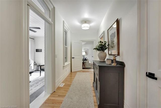 16 Park Ave, House detached with 3 bedrooms, 2 bathrooms and 4 parking in Cambridge ON | Image 11
