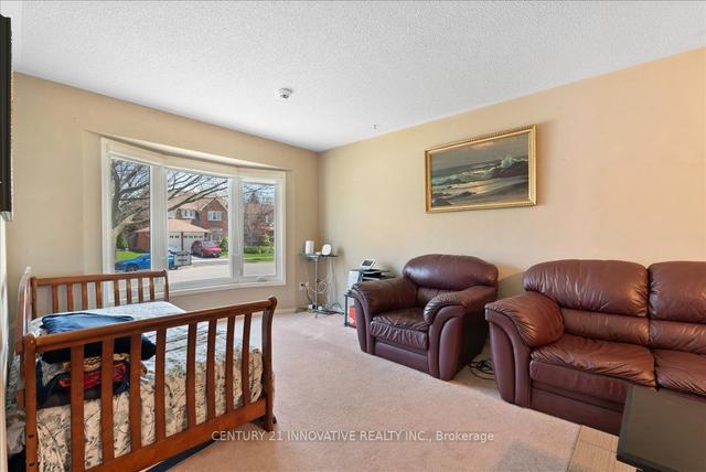 2 Old Colony Dr, House detached with 4 bedrooms, 3 bathrooms and 4 parking in Whitby ON | Image 4