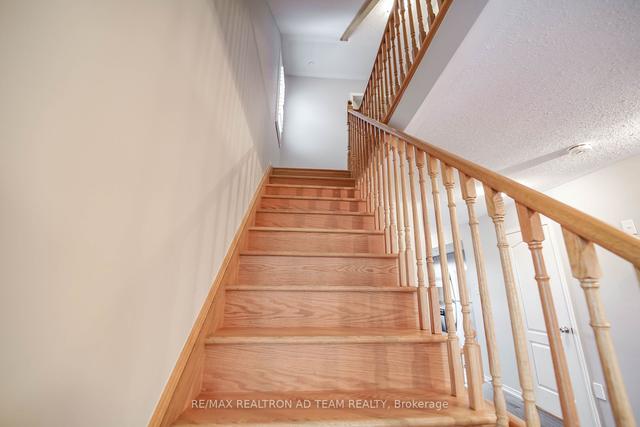 2364 Chevron Prince Path, Townhouse with 4 bedrooms, 3 bathrooms and 2 parking in Oshawa ON | Image 7
