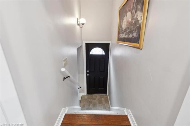 253 Thistledown Boulevard, House detached with 4 bedrooms, 2 bathrooms and 5 parking in Toronto ON | Image 14