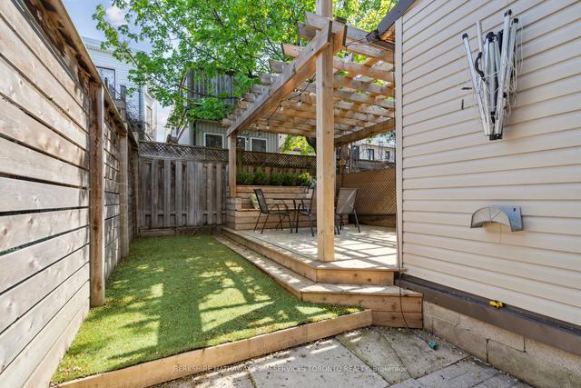 1275 Lansdowne Ave, House semidetached with 3 bedrooms, 2 bathrooms and 2 parking in Toronto ON | Image 25