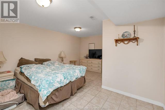 2260 Questa, House attached with 4 bedrooms, 3 bathrooms and null parking in Windsor ON | Image 20