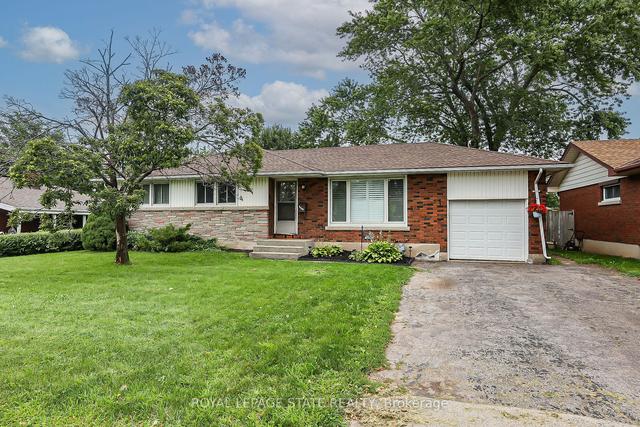 450 Bunting Rd, House detached with 3 bedrooms, 2 bathrooms and 5 parking in St. Catharines ON | Image 12