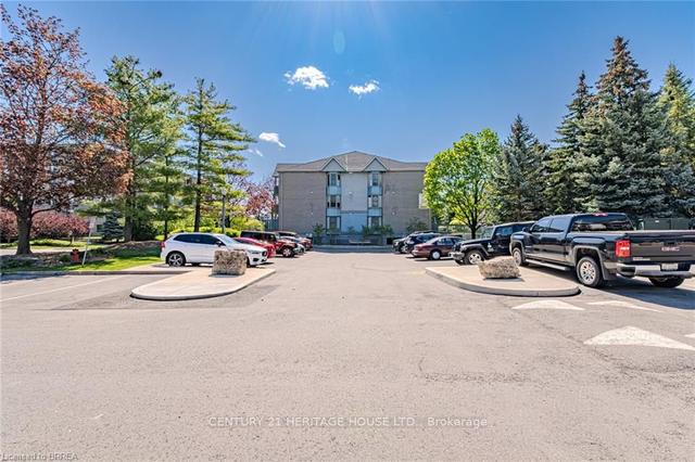 124 - 2010 Cleaver Ave, Condo with 2 bedrooms, 2 bathrooms and 2 parking in Burlington ON | Image 19