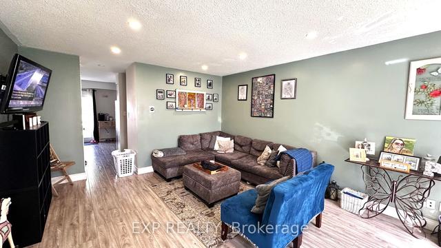 393 Vancouver Cres, House semidetached with 3 bedrooms, 4 bathrooms and 4 parking in Oshawa ON | Image 23
