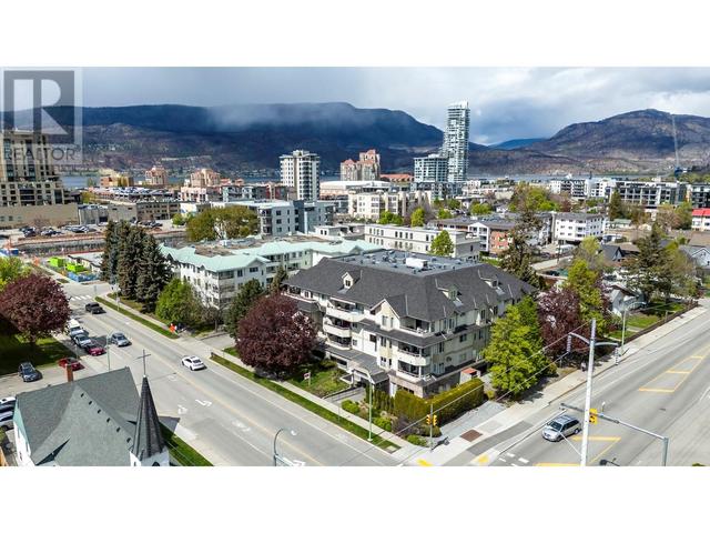 202 - 680 Doyle Avenue, Condo with 2 bedrooms, 2 bathrooms and 1 parking in Kelowna BC | Image 4