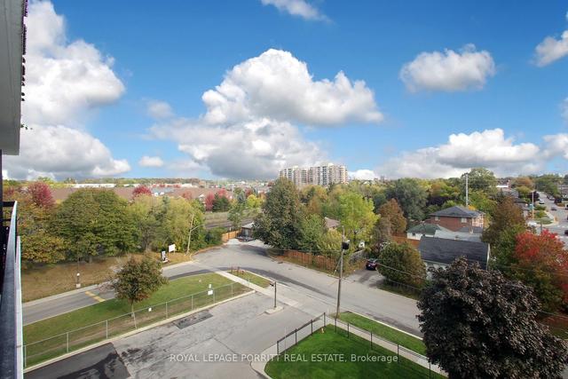 604 - 1100 Caven St, Condo with 2 bedrooms, 1 bathrooms and 1 parking in Mississauga ON | Image 10