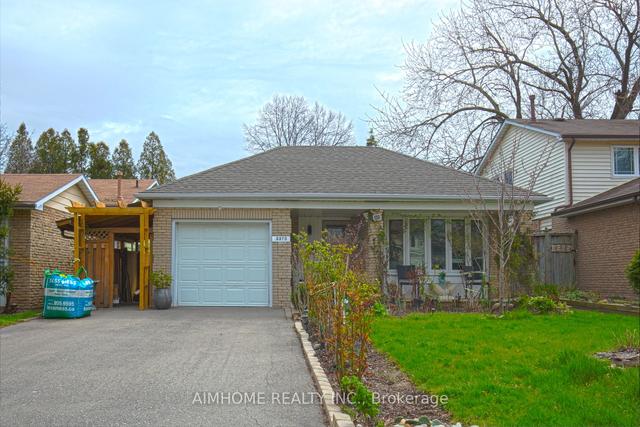 3370 Martins Pine Cres, House detached with 3 bedrooms, 2 bathrooms and 5 parking in Mississauga ON | Image 1