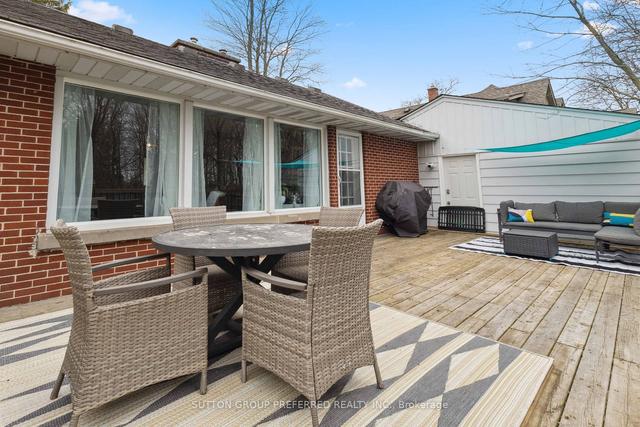 49 Woodward Ave, House detached with 4 bedrooms, 2 bathrooms and 5 parking in London ON | Image 26
