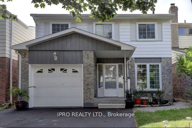 738 Briar Cres, House detached with 4 bedrooms, 4 bathrooms and 3 parking in Milton ON | Image 1