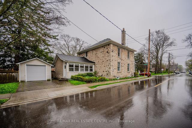 358 Queenston Rd, House detached with 3 bedrooms, 2 bathrooms and 3 parking in Cambridge ON | Image 6