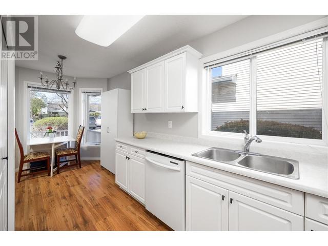 33 - 1120 Guisachan Road, House attached with 3 bedrooms, 2 bathrooms and 2 parking in Kelowna BC | Image 28