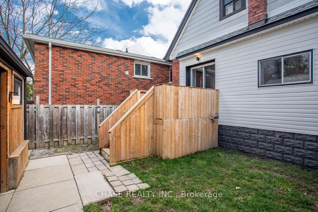513 Queensdale Ave E, House detached with 3 bedrooms, 2 bathrooms and 2 parking in Hamilton ON | Image 19