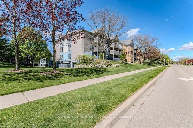 124 - 2010 Cleaver Ave, Condo with 2 bedrooms, 2 bathrooms and 2 parking in Burlington ON | Image 24