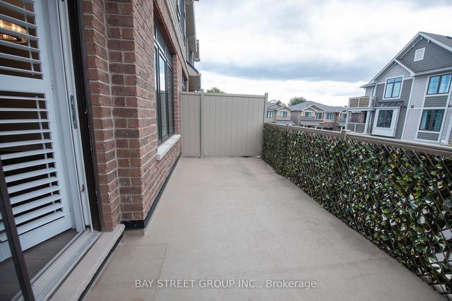 17 - 288 Glover Rd, House attached with 4 bedrooms, 4 bathrooms and 4 parking in Hamilton ON | Image 2