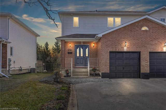 1256 Brackenwood Crescent, House semidetached with 3 bedrooms, 2 bathrooms and 3 parking in Kingston ON | Image 1