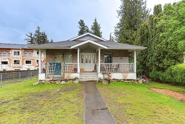31960 Royal Cres, House detached with 3 bedrooms, 2 bathrooms and 4 parking in Abbotsford BC | Image 2