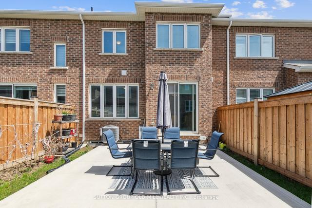 1344 Sycamore Garden, House attached with 4 bedrooms, 3 bathrooms and 2 parking in Milton ON | Image 10