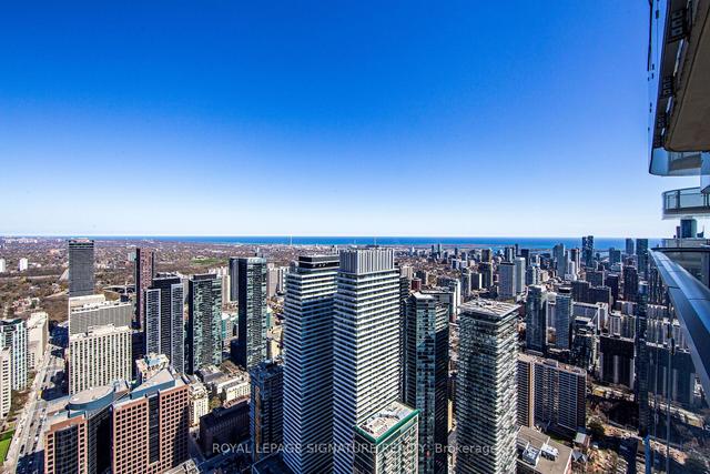 6101 - 1 Bloor St E, Condo with 2 bedrooms, 3 bathrooms and 1 parking in Toronto ON | Image 1