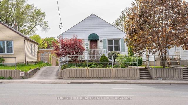 469 Highbury Ave N, House detached with 2 bedrooms, 3 bathrooms and 4 parking in London ON | Image 1