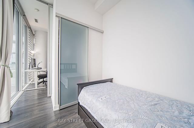 2908 - 42 Charles St E, Condo with 2 bedrooms, 1 bathrooms and 1 parking in Toronto ON | Image 11