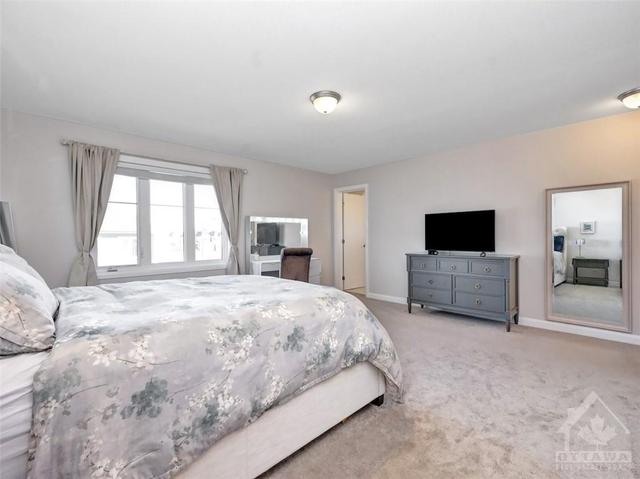 107 Cantle Cres, House detached with 4 bedrooms, 3 bathrooms and 4 parking in Ottawa ON | Image 19