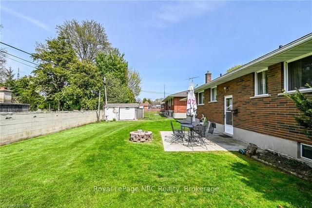 89 Allan Dr, House detached with 3 bedrooms, 2 bathrooms and 4 parking in St. Catharines ON | Image 15