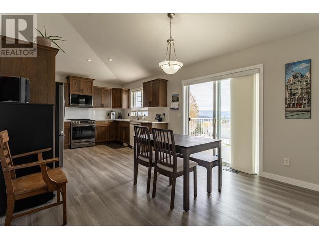 3620 Bellcourt Rd, House detached with 3 bedrooms, 3 bathrooms and 2 parking in West Kelowna BC | Image 4