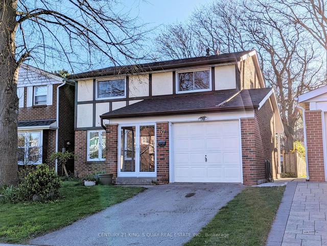 67 Longford Cres, House attached with 4 bedrooms, 2 bathrooms and 2 parking in Toronto ON | Image 28