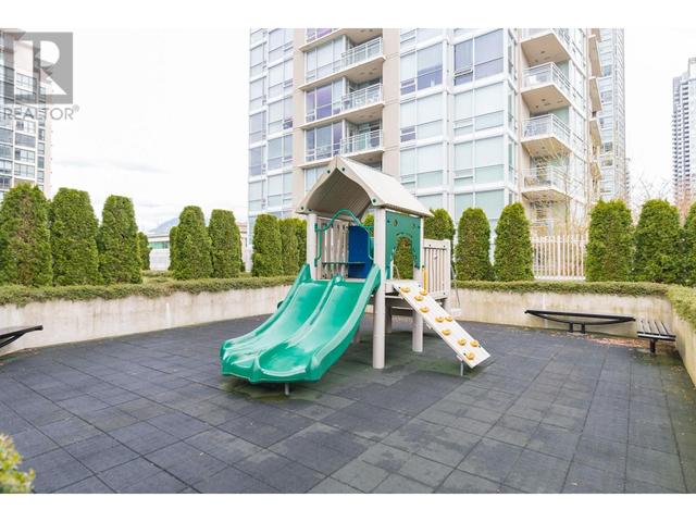 2905 - 2955 Atlantic Ave, Condo with 2 bedrooms, 2 bathrooms and 1 parking in Coquitlam BC | Image 21