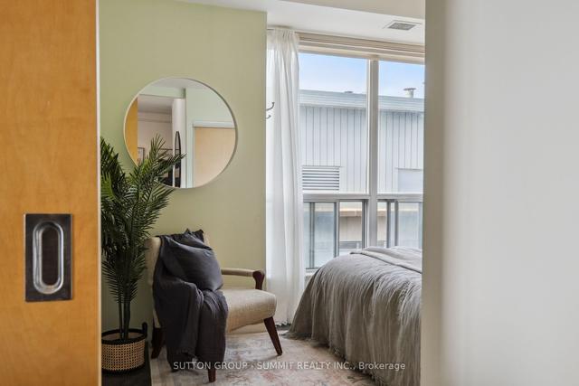 1026 - 1 Shaw St, Condo with 2 bedrooms, 2 bathrooms and 1 parking in Toronto ON | Image 5