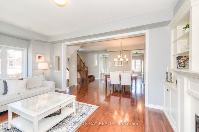 10 - 233 Duskywing Way, Townhouse with 4 bedrooms, 4 bathrooms and 2 parking in Oakville ON | Image 7
