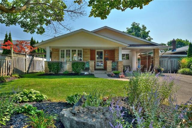 15 Highcourt Crescent, House detached with 3 bedrooms, 2 bathrooms and 5 parking in St. Catharines ON | Image 1