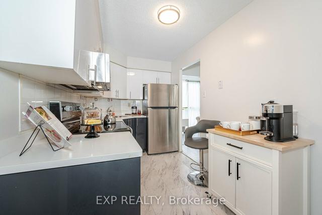 112 - 61 Markbrook Ln, Condo with 1 bedrooms, 2 bathrooms and 1 parking in Toronto ON | Image 6