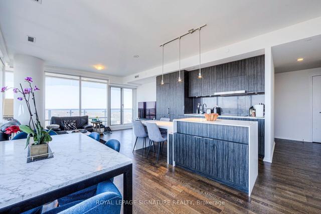 6101 - 1 Bloor St E, Condo with 2 bedrooms, 3 bathrooms and 1 parking in Toronto ON | Image 6