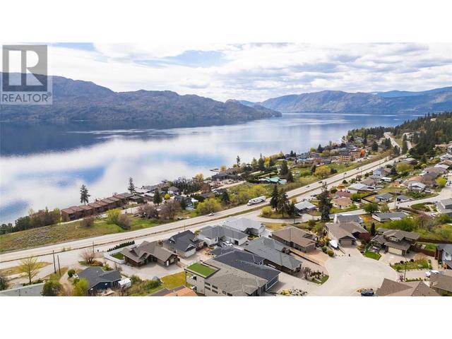 5202 Sutherland Rd, House detached with 4 bedrooms, 3 bathrooms and 5 parking in Peachland BC | Image 11