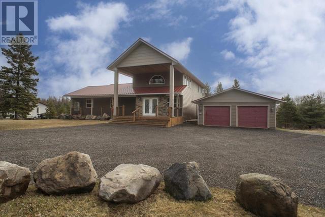 1140 Onion Lake Rd, House detached with 3 bedrooms, 2 bathrooms and null parking in Thunder Bay ON | Image 2