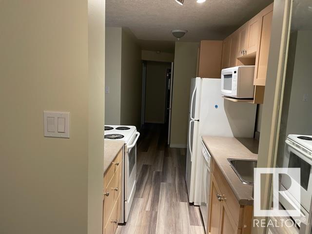 5 - 11008 124 St Nw, Condo with 2 bedrooms, 1 bathrooms and null parking in Edmonton AB | Image 13