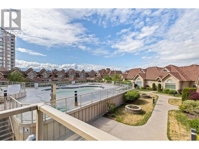 401 - 1128 Sunset Drive, Condo with 3 bedrooms, 2 bathrooms and 1 parking in Kelowna BC | Image 20