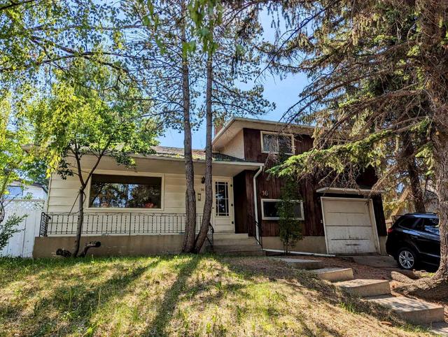 16 Calandar Rd Nw, House detached with 4 bedrooms, 2 bathrooms and 2 parking in Calgary AB | Image 1