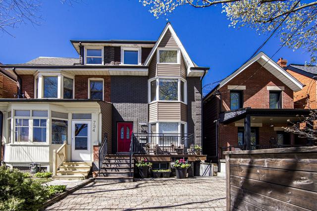 736 Crawford St, House detached with 4 bedrooms, 4 bathrooms and 2 parking in Toronto ON | Image 1